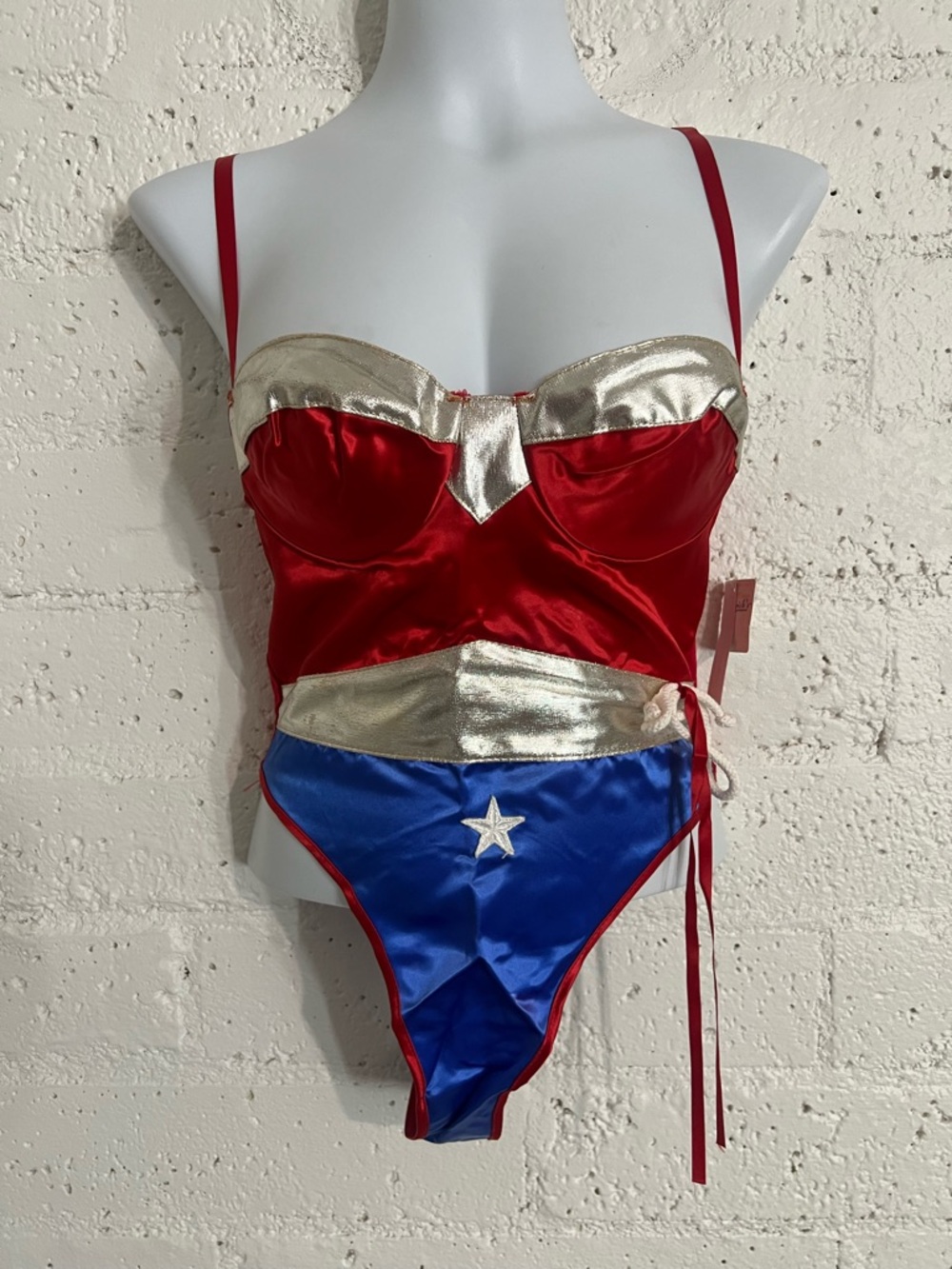 Frederick's of Hollywood Bodysuit M Thong Wonder Woman Inspired Adj Straps BV12